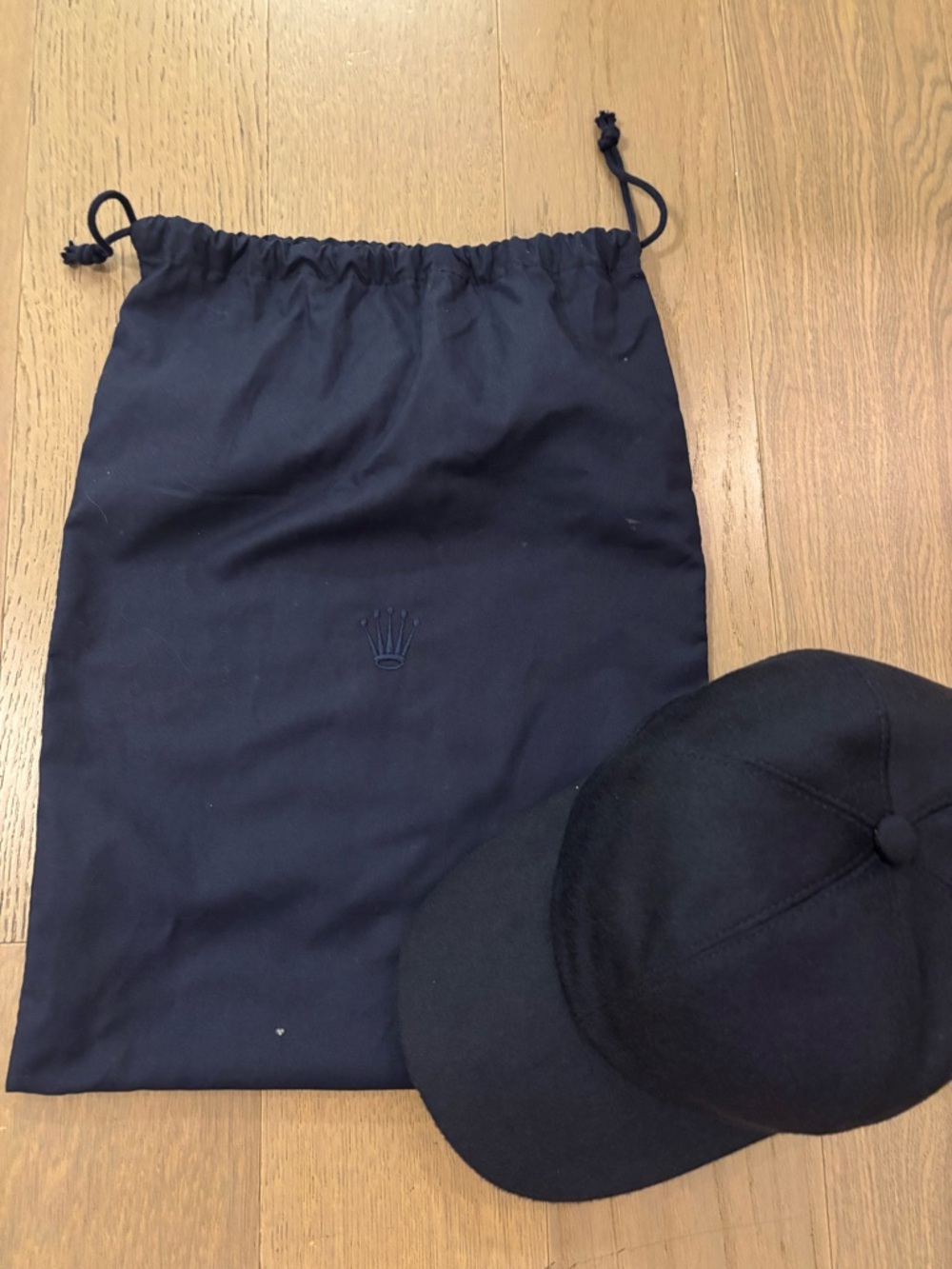 Rolex cashmere hat with pouch